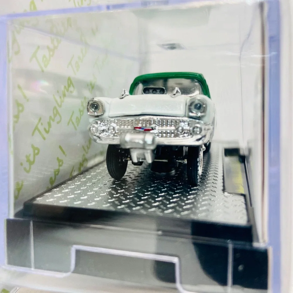 M2 Machines 1957 Chevrolet 150 Handyman Station Wagon Gasser A-18 Sprite Edition